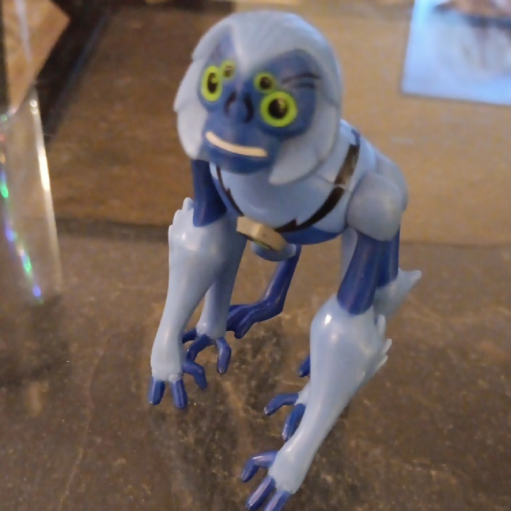 BEN 10 SPIDER MONKEY